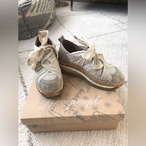 Free People Chapmin Espadrille Sneakers in Ivory Size 37